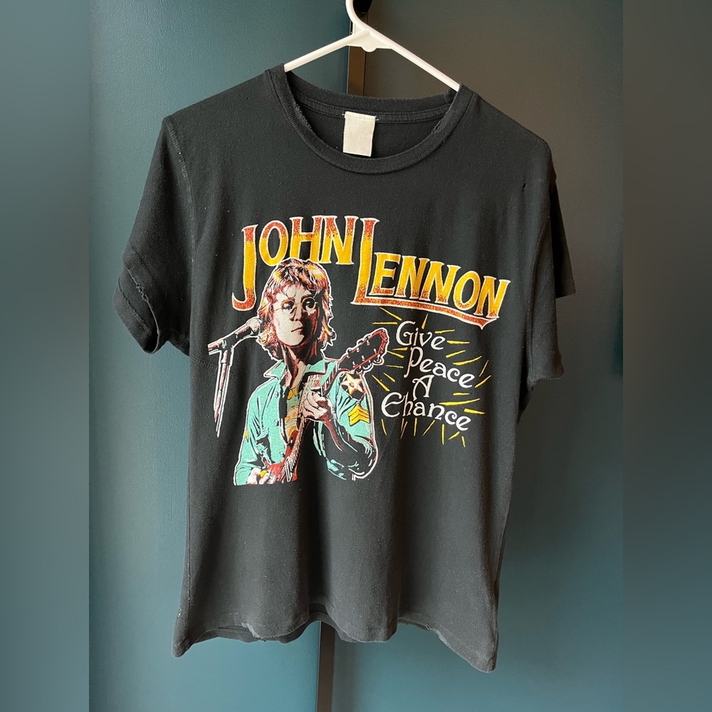 Madeworn John Lennon graphic tshirt. Size extra small.